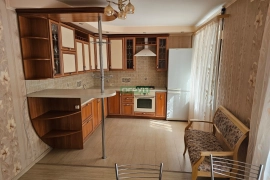 Продается 3-к квартира в кирпичном доме.