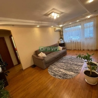 Продается трехкомнатная квартира