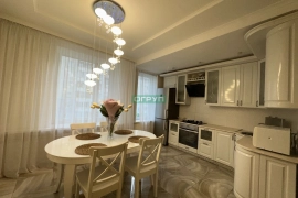 Просторная 2-к квартира 90,3 м² в центре Саранска. Дизайн, сауна и два санузла!
