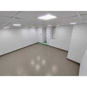 Продажа коммерческого помещения 32.2 м² на первой линии! Свежий ремонт, высокая проходимость.
